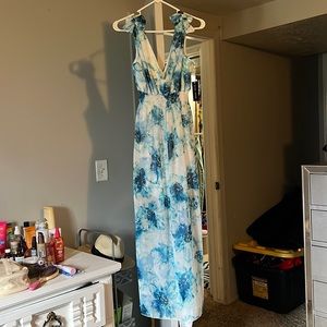 Brand new sweet storm summer dress size Small